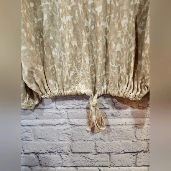 Vintage Havana leopard print, crew neck, cropped blouse with a tie front Sz S - Picture 5 of 7